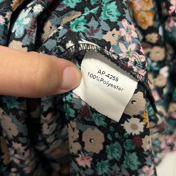 Pink Lily plus size peplum top - Picture 4 of 4